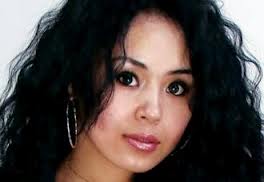 Мисс Х.Баярмаа “Шилдэг өнгө” продакшинд харъяалагддаг